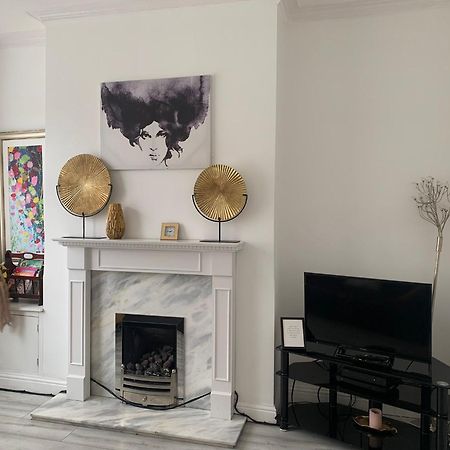 Gorgeous Stylish Cheri Victorian House In Manchester Villa Exteriör bild